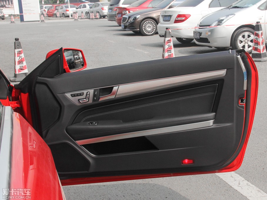 2014��YE���p�T E 200 Coupe