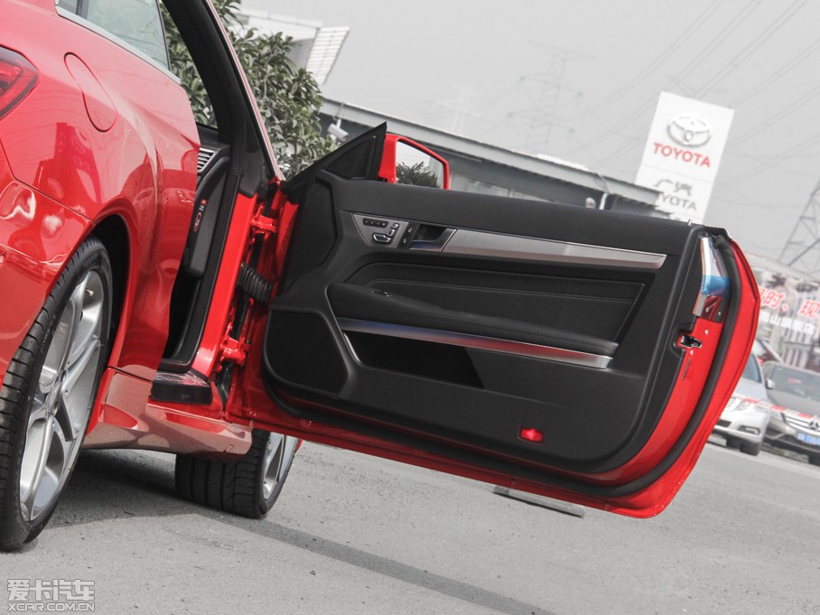 2014��YE���p�T E 200 Coupe