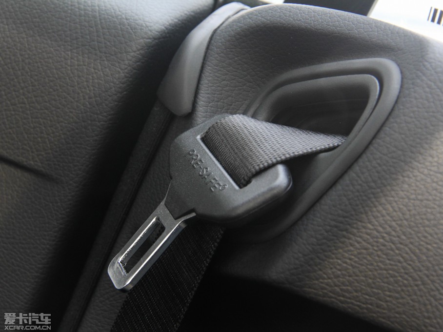 2014��YE���p�T E 200 Coupe