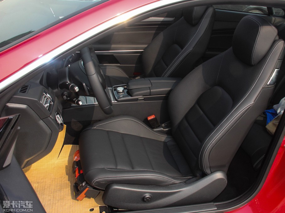 2014��YE���p�T E 200 Coupe