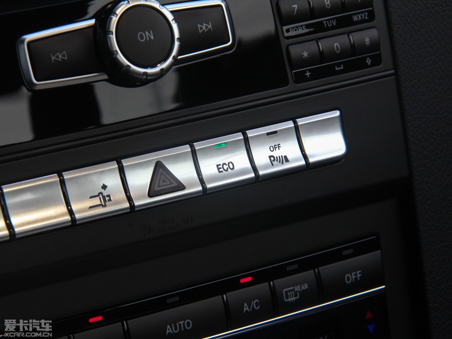 2014��YE���p�T E 200 Coupe