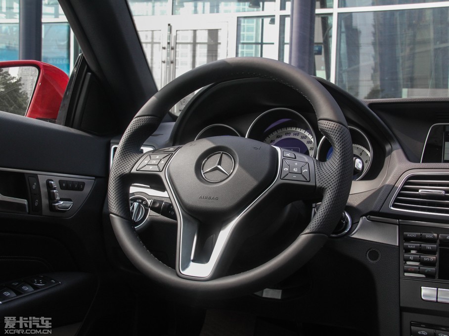 2014��YE���p�T E 200 Coupe