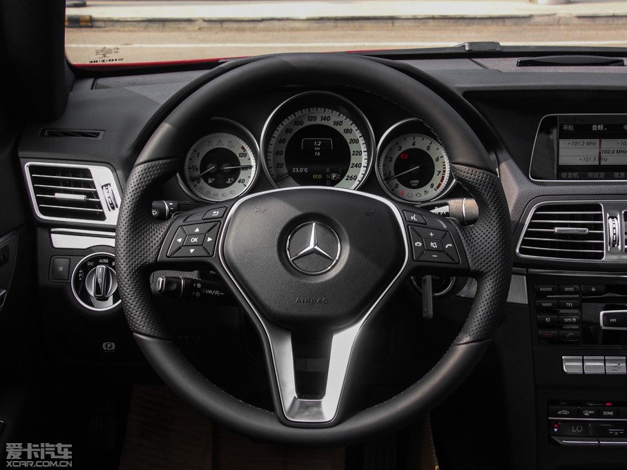 2014��YE���p�T E 200 Coupe