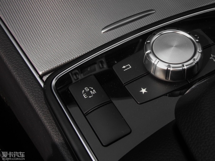 2014��YE���p�T E 200 Coupe