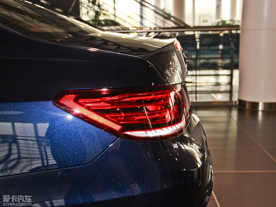 2014��YE���p�T E 200 Coupe