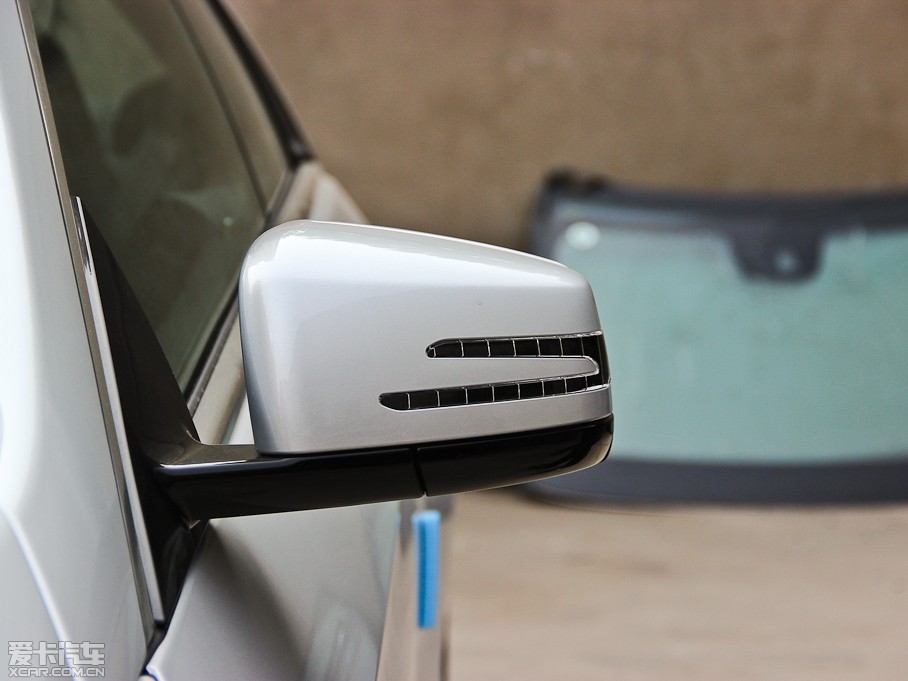 2014��YE���p�T E 200 Coupe