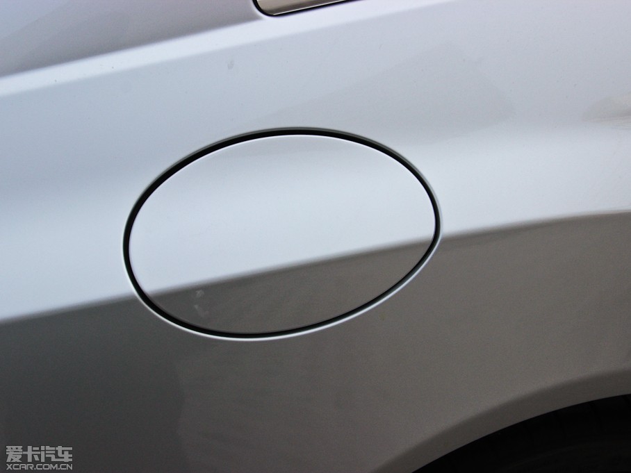 2014��YE���p�T E 200 Coupe