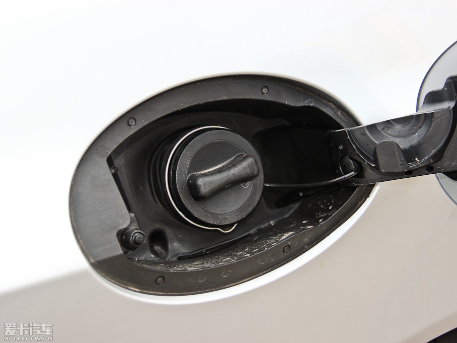 2014��YE���p�T E 200 Coupe