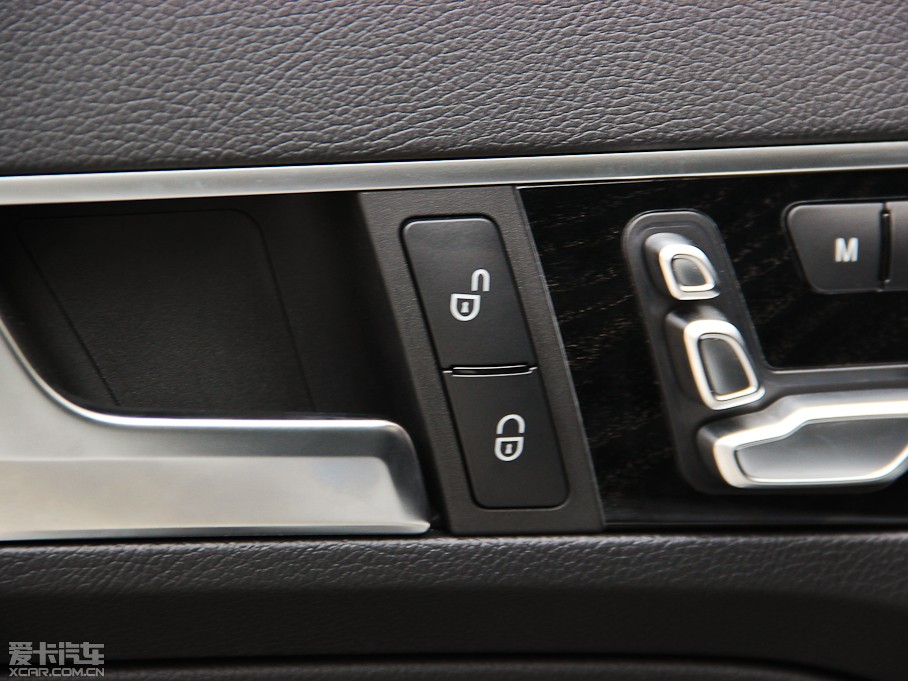 2014��YE���p�T E 200 Coupe