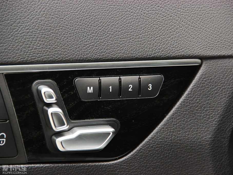 2014��YE���p�T E 200 Coupe