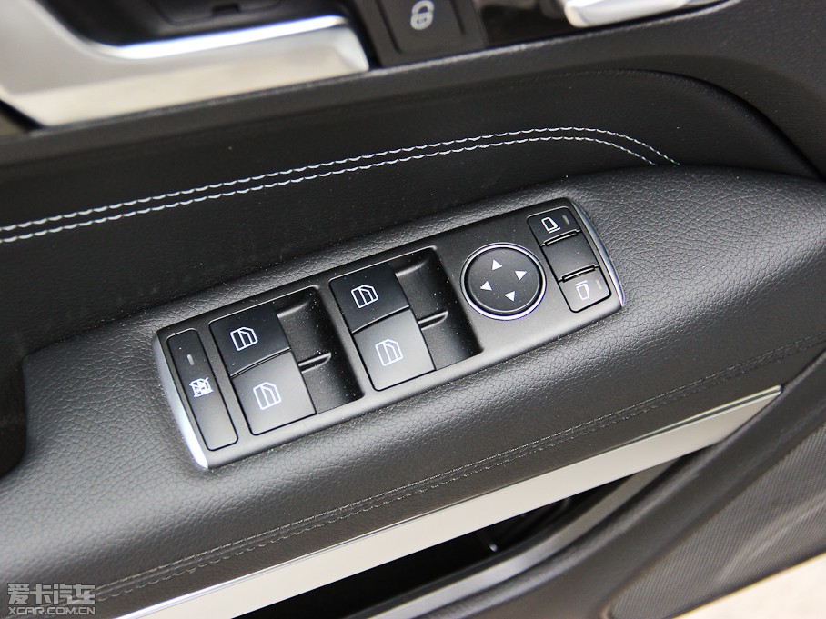 2014��YE���p�T E 200 Coupe