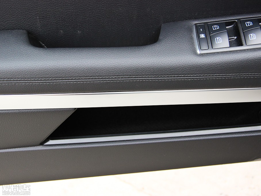 2014��YE���p�T E 200 Coupe