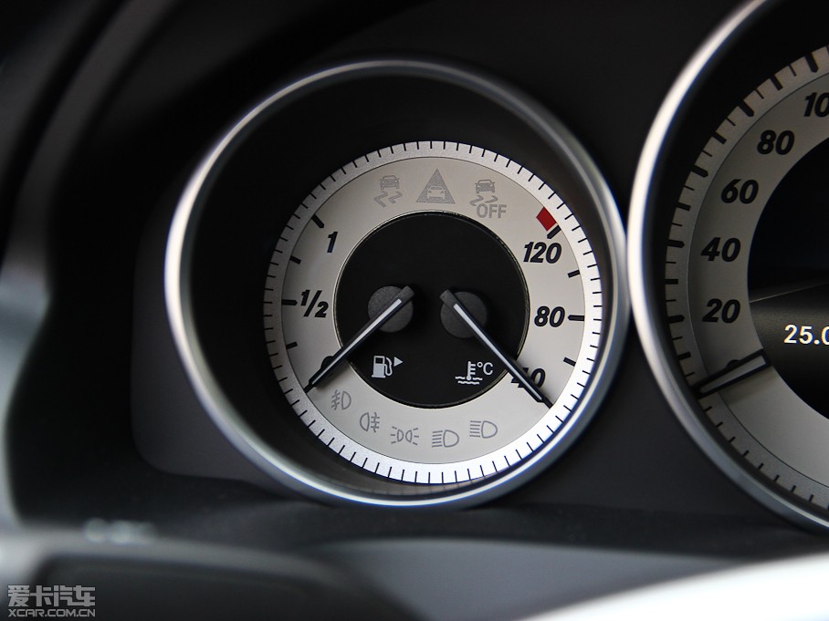 2014��YE���p�T E 200 Coupe