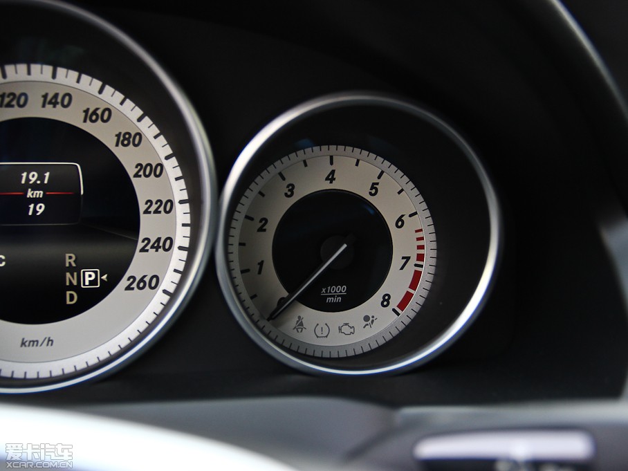 2014��YE���p�T E 200 Coupe