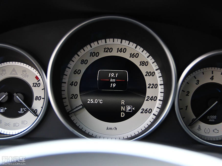 2014��YE��(j��)�p�T E 200 Coupe