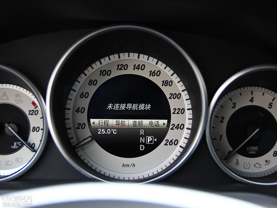 2014��YE���p�T E 200 Coupe