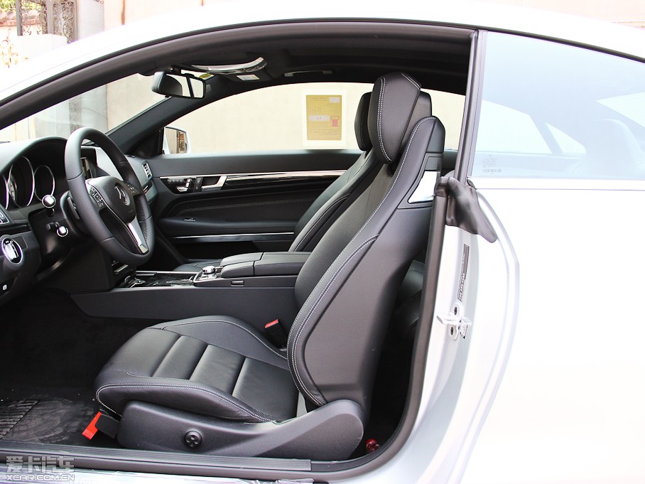 2014��YE���p�T E 200 Coupe