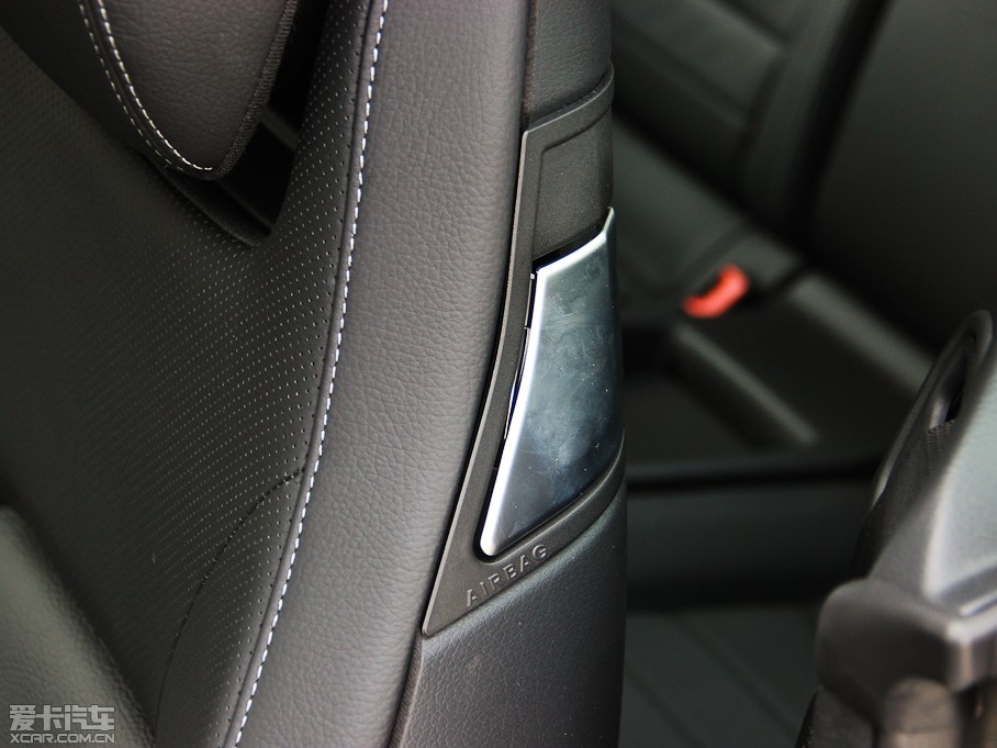 2014��YE���p�T E 200 Coupe