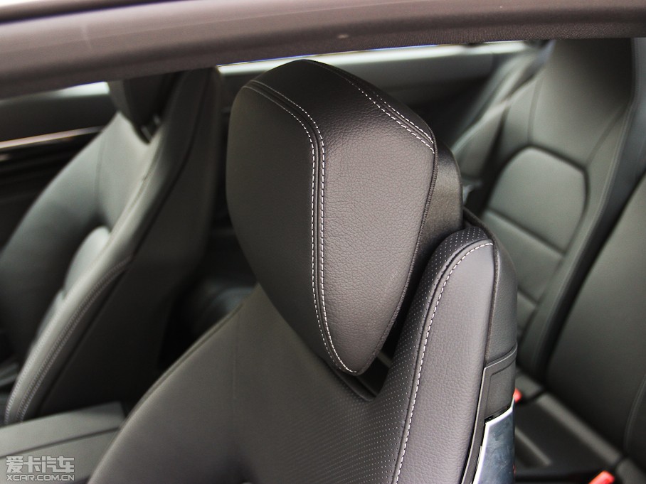 2014��YE���p�T E 200 Coupe