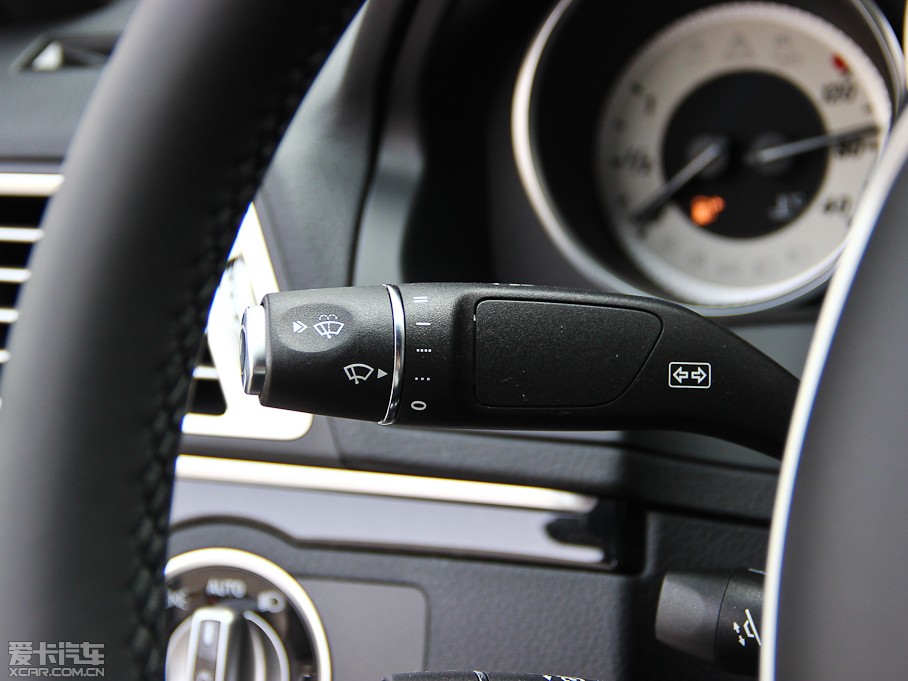 2014��YE���p�T E 200 Coupe