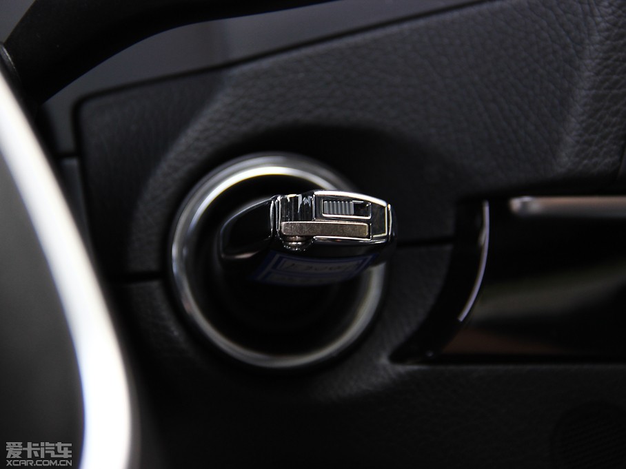 2014��YE���p�T E 200 Coupe