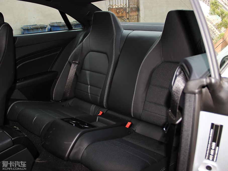 2014��YE���p�T E 200 Coupe