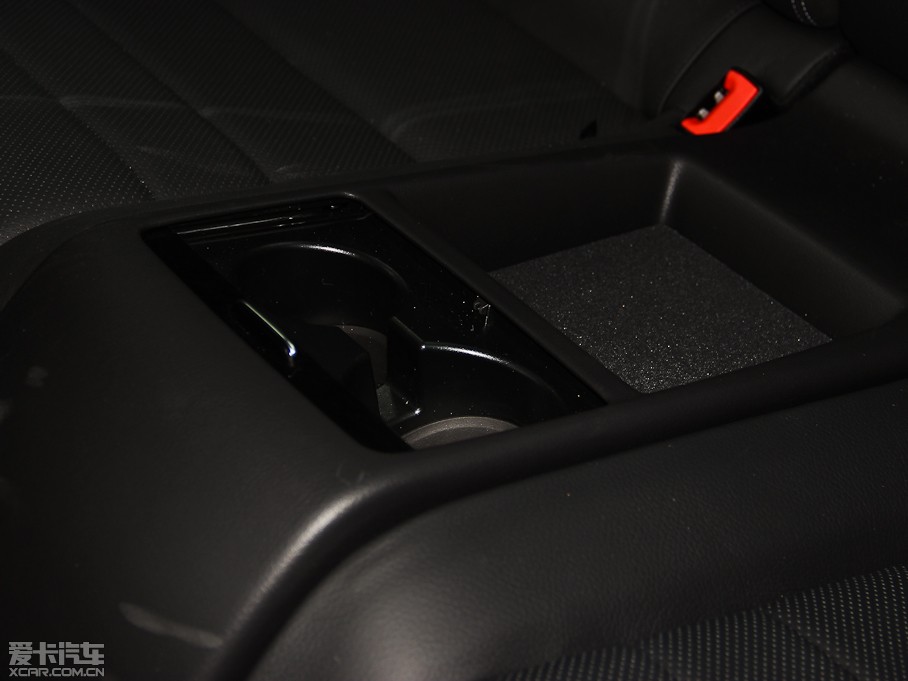 2014��YE���p�T E 200 Coupe