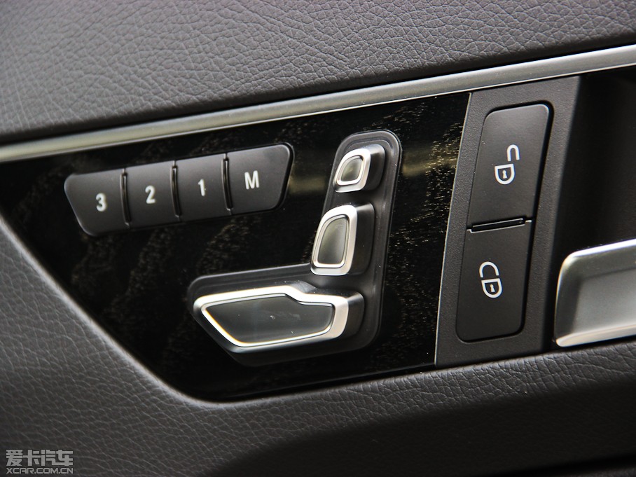 2014��YE���p�T E 200 Coupe