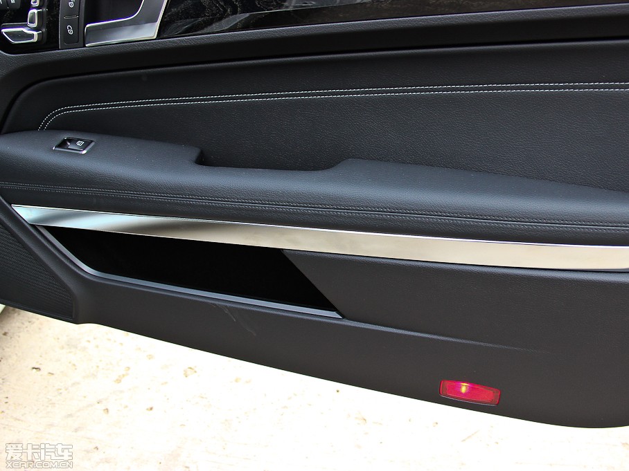 2014��YE���p�T E 200 Coupe