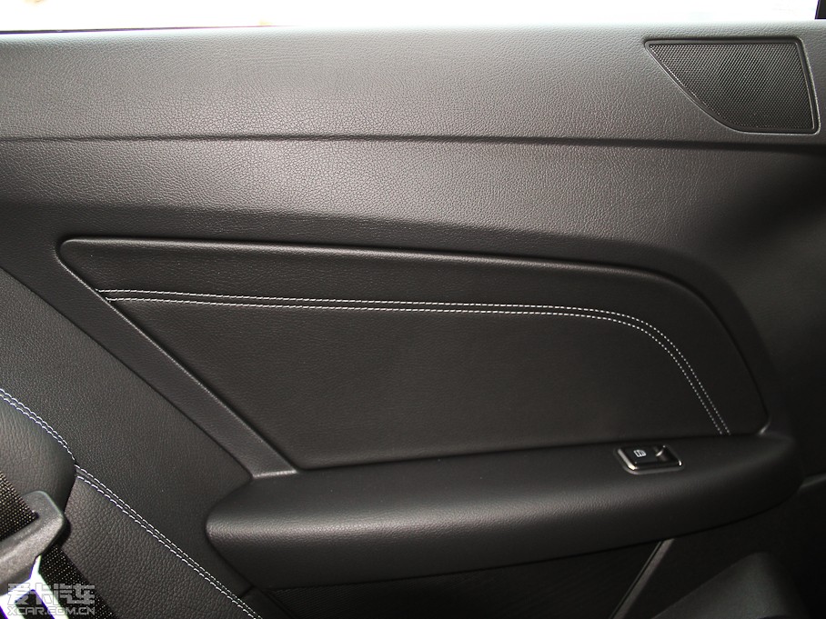 2014��YE���p�T E 200 Coupe