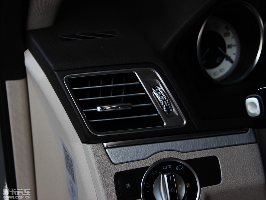 2014��YE���p�T E 320 Coupe