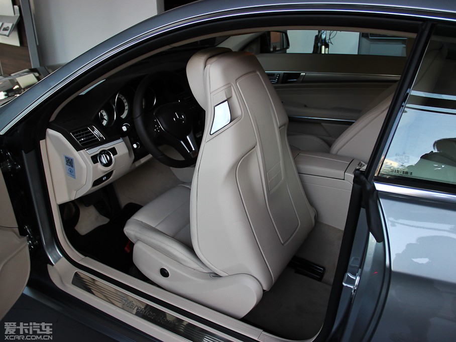 2014��YE���p�T E 320 Coupe