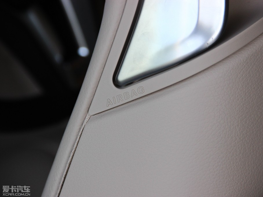 2014��YE���p�T E 320 Coupe