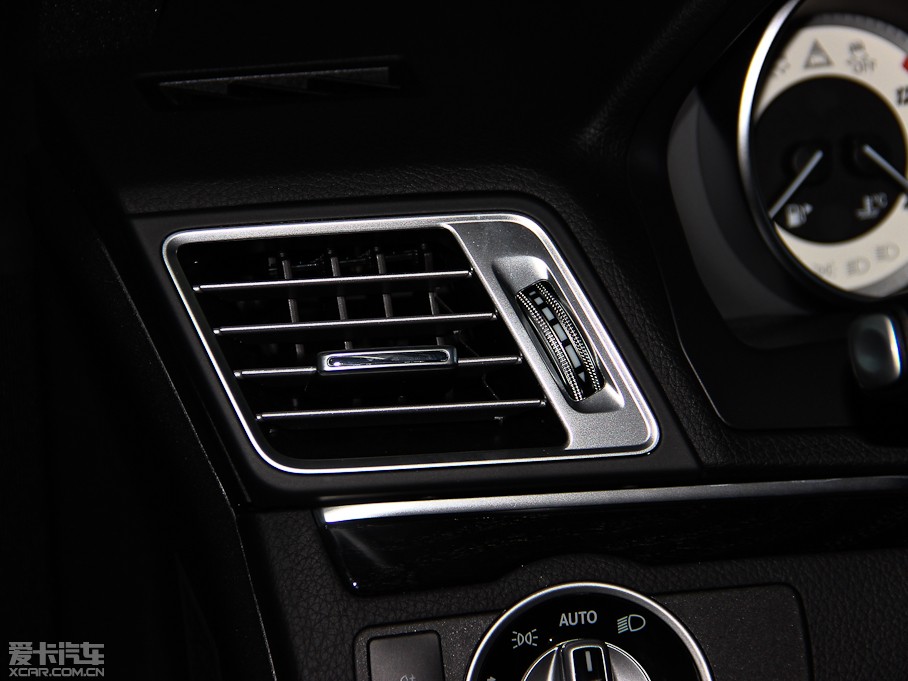 2014��YE���p�T E 200 Coupe