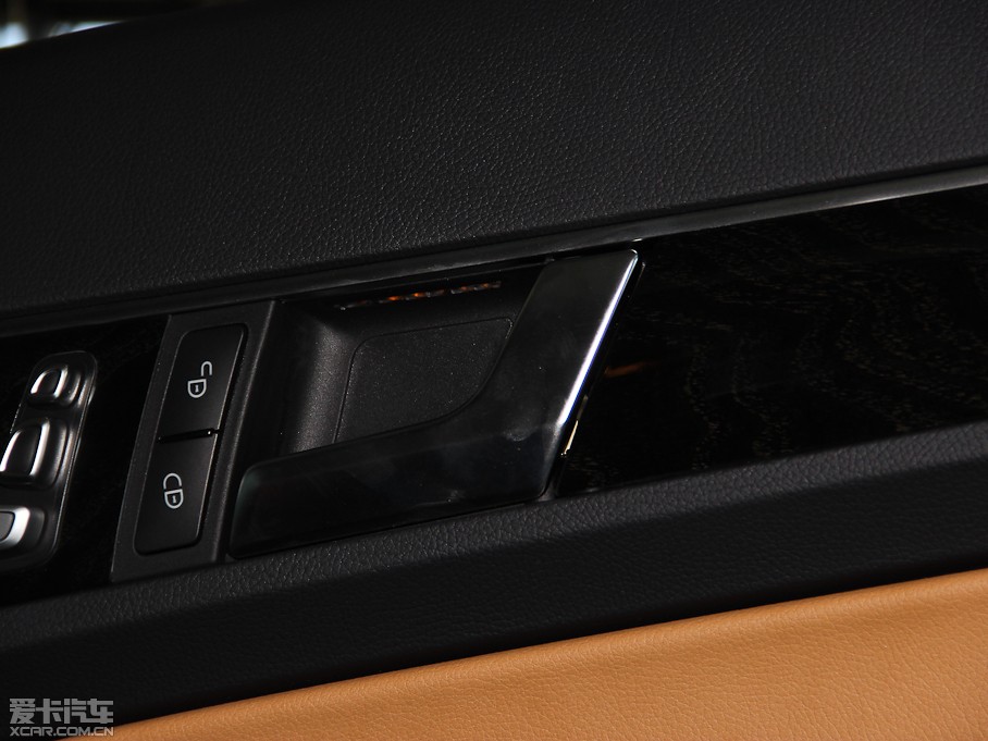 2014��YE���p�T E 200 Coupe