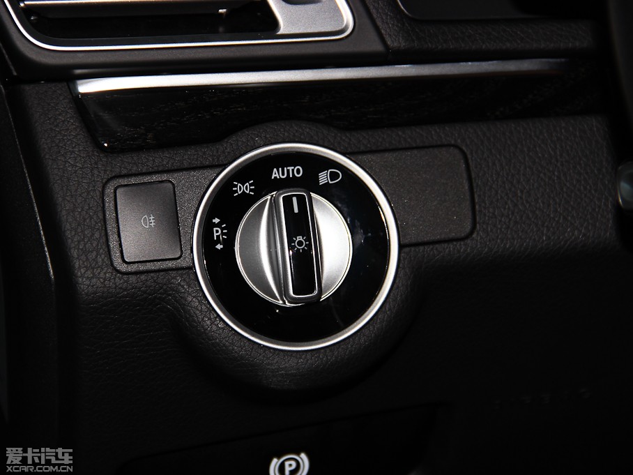 2014��YE���p�T E 200 Coupe