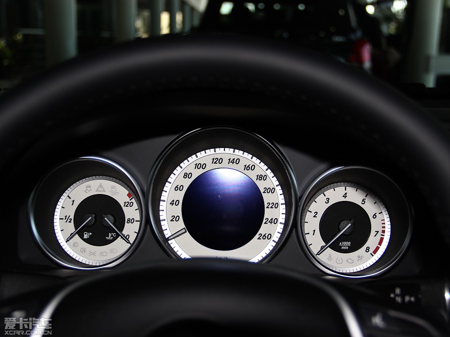 2014��YE���p�T E 200 Coupe