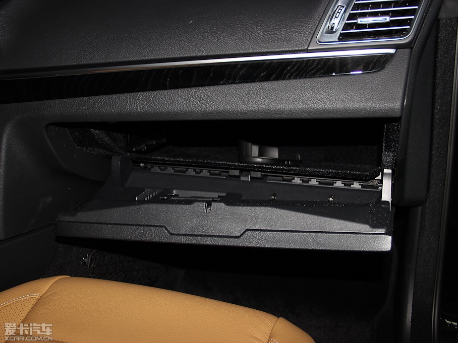 2014��YE���p�T E 200 Coupe