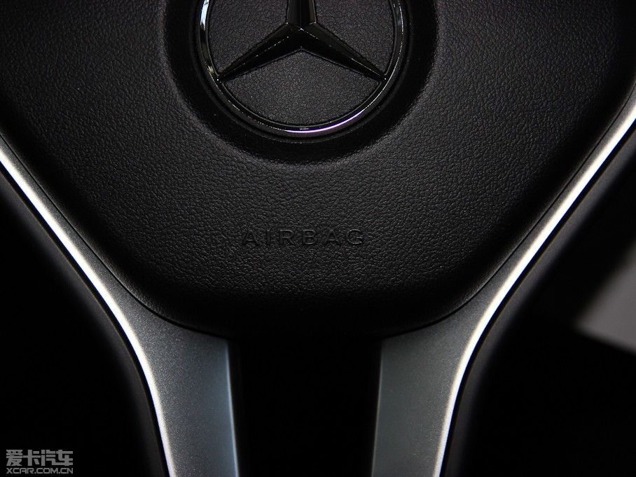 2014��YE���p�T E 200 Coupe