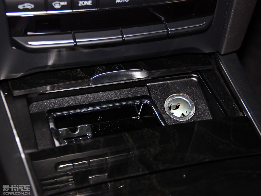 2014��YE���p�T E 200 Coupe