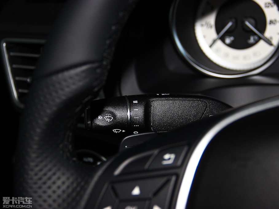 2014��YE���p�T E 200 Coupe