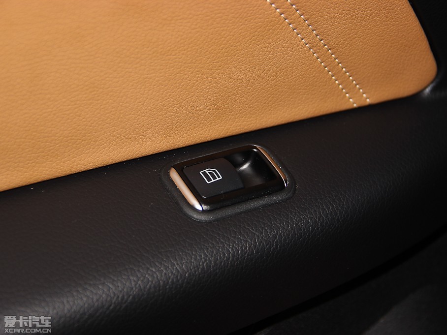 2014��YE���p�T E 200 Coupe