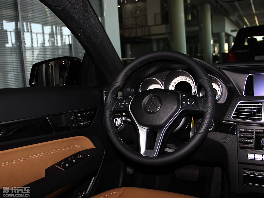 2014��YE���p�T E 200 Coupe