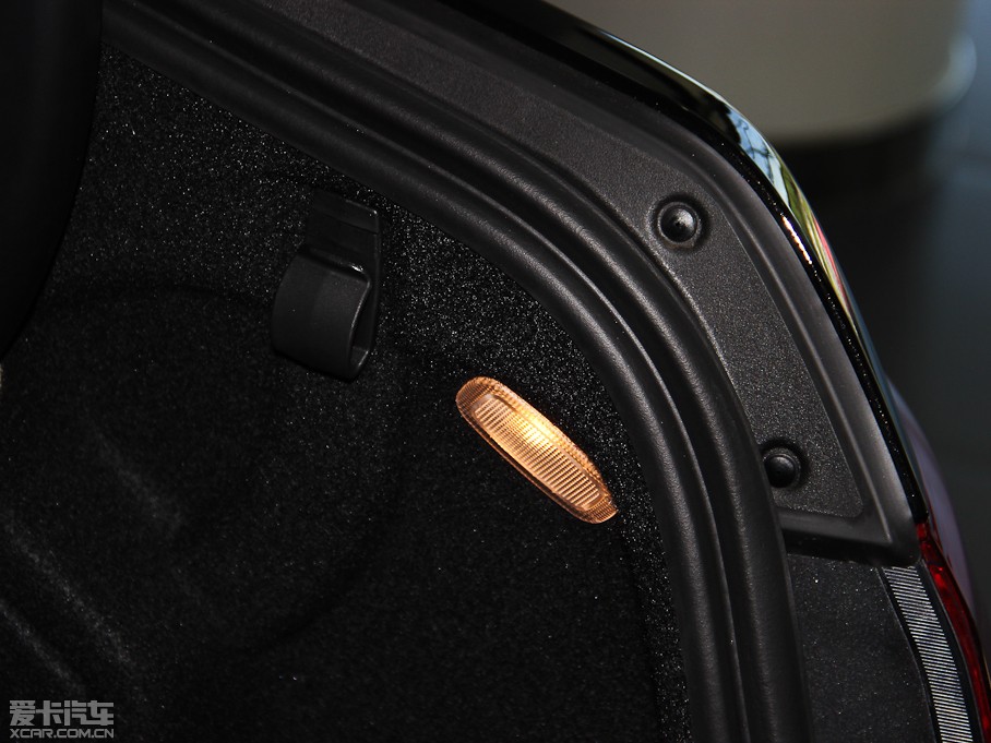 2014��YE���p�T E 200 Coupe