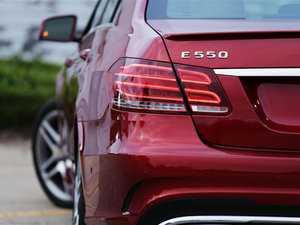 2014E 550 4Matic ^