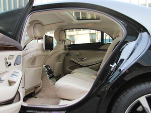 2014款S 400L 豪华型 后排空间