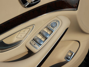 2014款S 400L 豪华型 主驾车窗控制区	