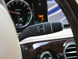 2014款S 400L 豪华型 换挡杆