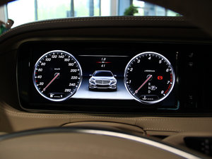 2014款S 320L 商务型 中控区