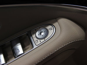 2014款S 320L 商务型 中控区